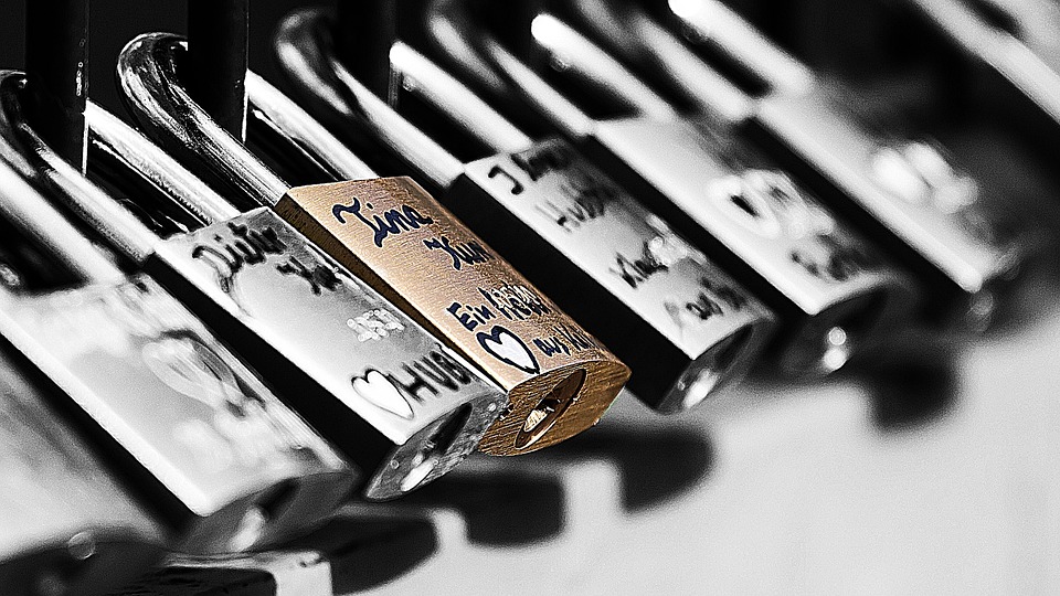 Romance Locks - Pixabay